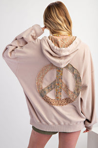 Mineral Wash Peace Pullover