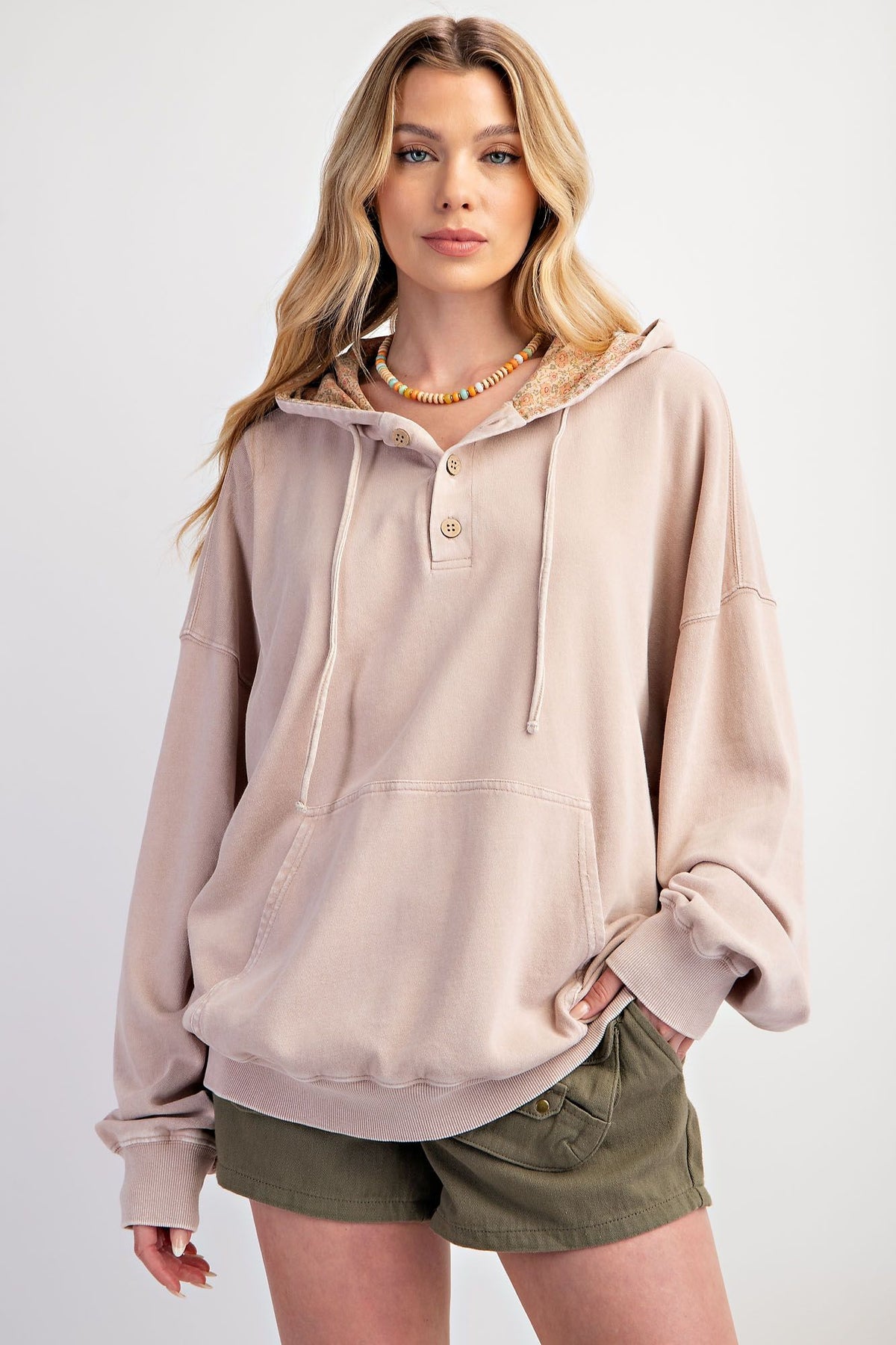 Mineral Wash Peace Pullover